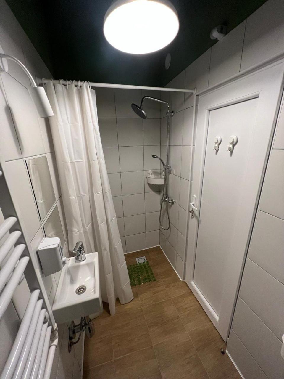 Cabbage Hostel Belgrad Exterior foto